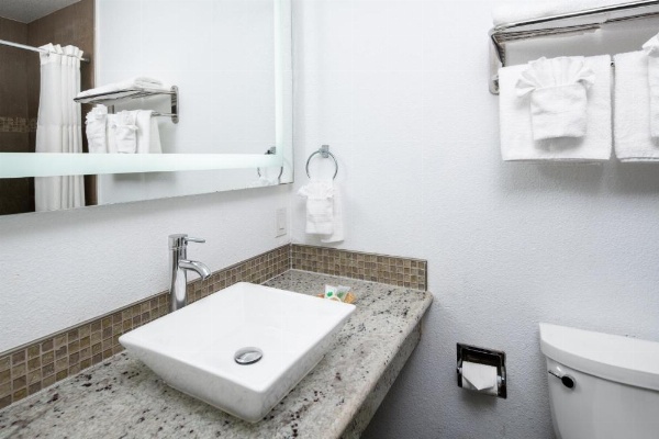 Scandia Motel image 43