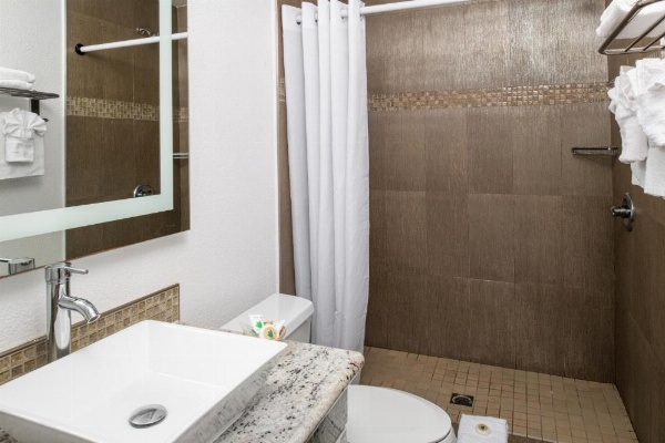 Scandia Motel image 46